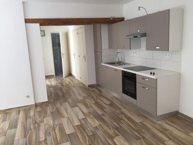 Appartement location à Arrondissement de Toulon, Solliès-toucas