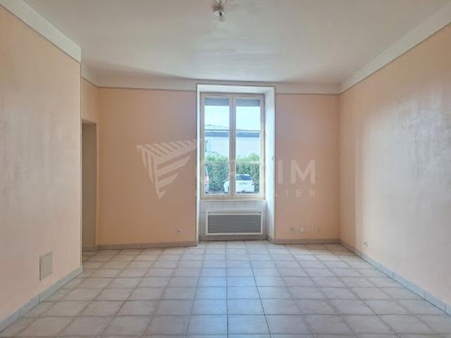 Appartement location à Saint-Sauveur-en-Puisaye, Yonne