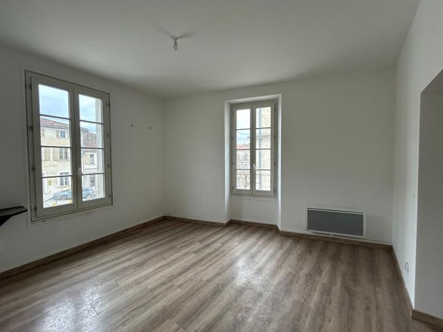 Appartement location à Cognac, Barbezieux-saint-hilaire
