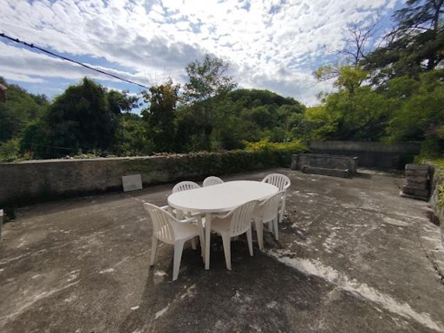 Appartement location à Cheyrès, Banne