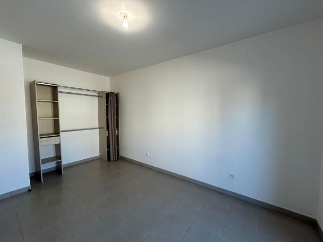 Appartement location à Bezouce, Gard