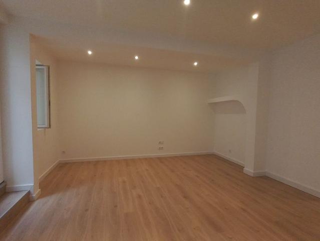 Appartement location à Sous Emblade, L'Isle-Jourdain