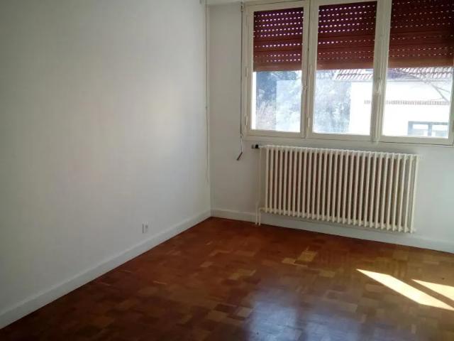 Appartement location à Le Vernet, Allier