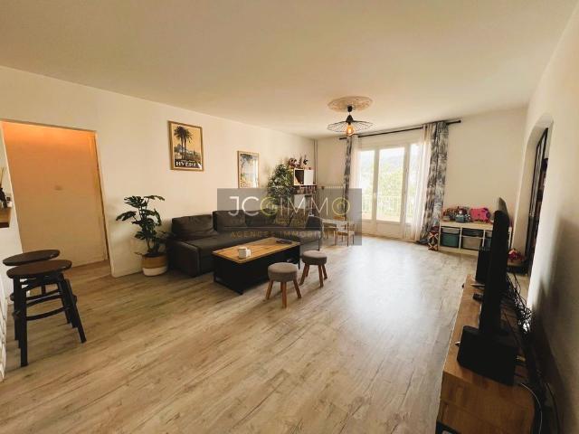 Appartement location à Arrondissement de Toulon, Hyères