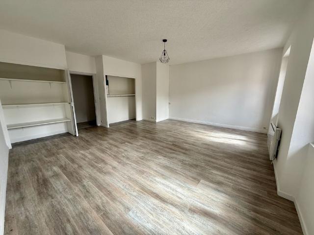 Appartement location à Villeneuve-sur-Lot, Sainte-livrade-sur-lot