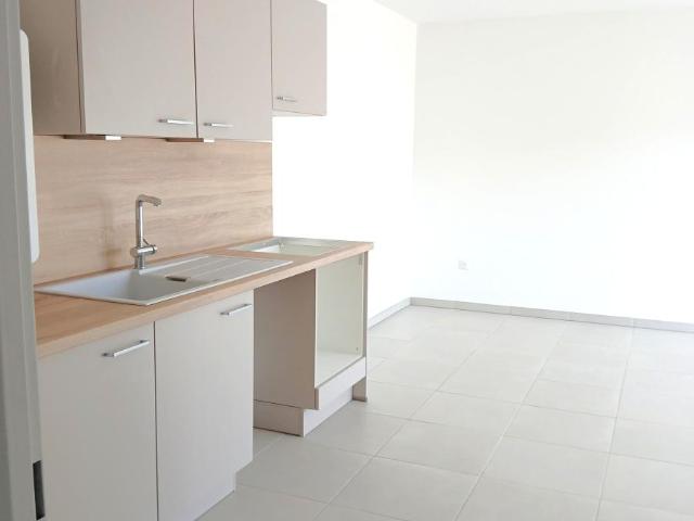 Appartement location à Arles, Saint-etienne-du-grès