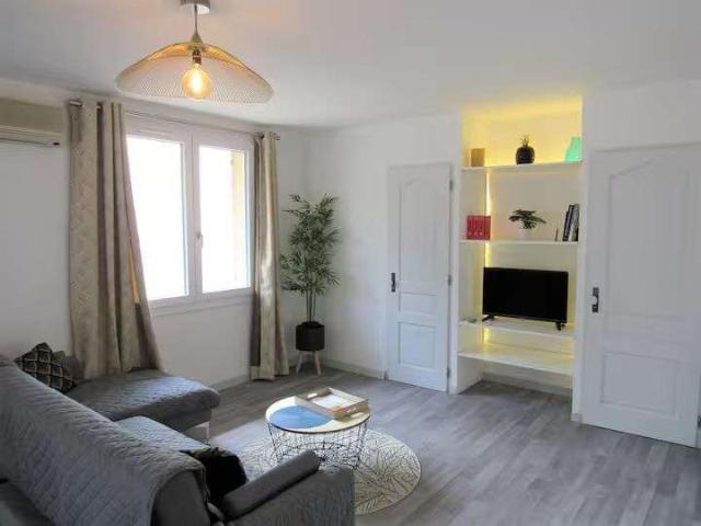 Appartement location à Nîmes, Villeneuve-lès-avignon