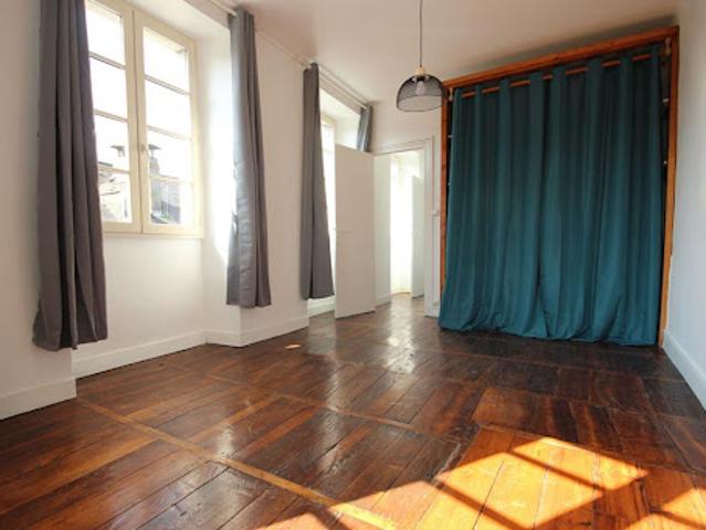 Appartement location à Oloron-Sainte-Marie, Oloron-sainte-marie
