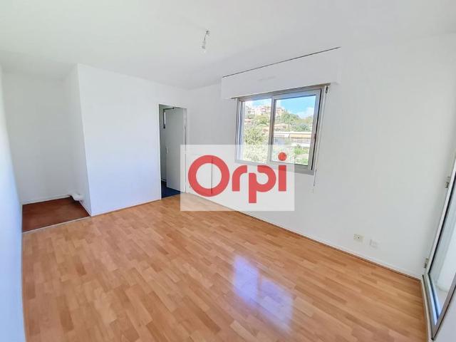 Appartement location à Saint-Laurent-du-Var, Alpes-Maritimes