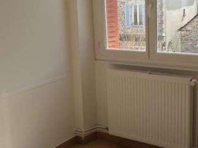 Appartement location à Mauriac, Champs-sur-tarentaine-marchal