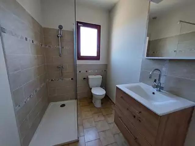 Appartement location à Le Jas de Péguier, Châteauneuf-Val-Saint-Donat