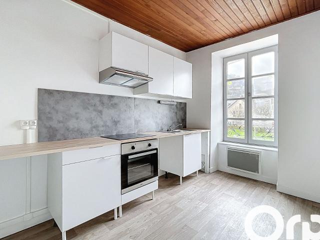Appartement location à Lotissement La Pradal, Murat