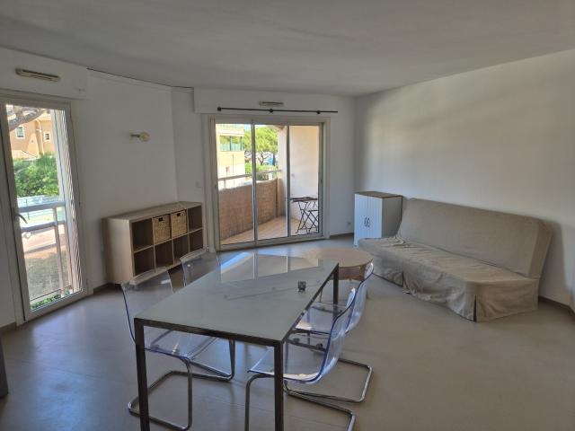 Appartement location à Arrondissement de Toulon, Hyères
