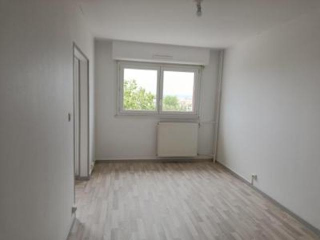 Appartement location à Neufchâteau, Châtenois