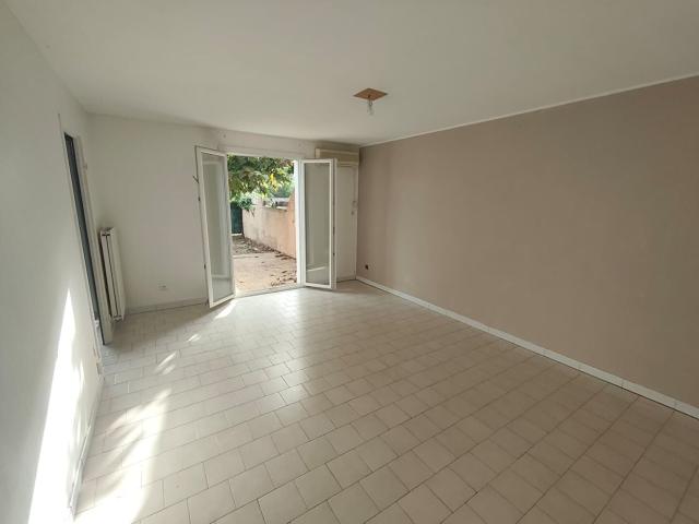 Appartement location à Les Pignes, Vitrolles