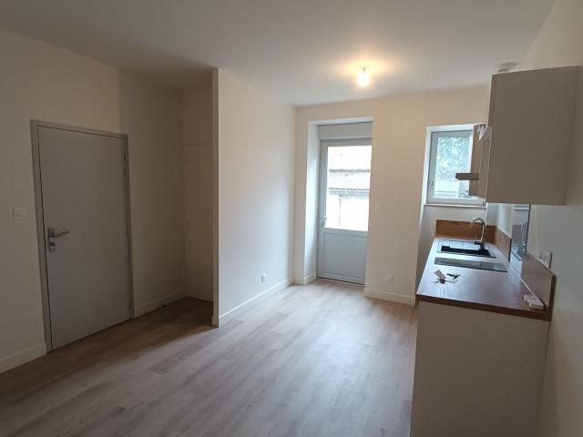 Appartement location à Esclauzels, Saint-Félix