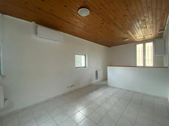 Appartement location à Monlebrel, Bessens