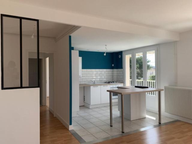 Appartement location à France métropolitaine, Le Coteau