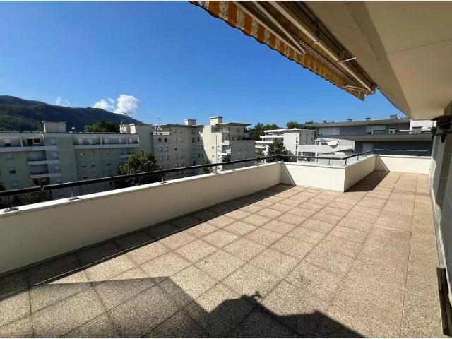 Appartement location à Annecy, Quintal