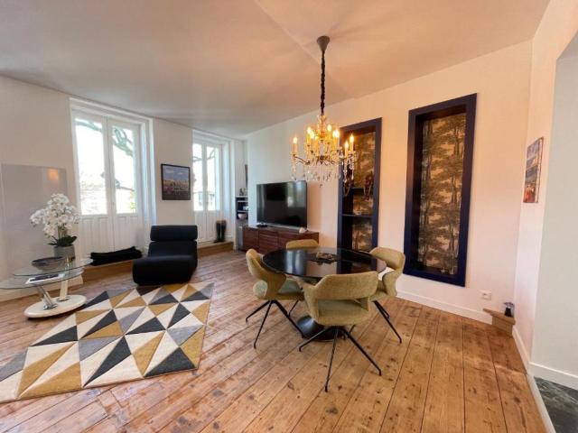 Appartement location à Saint-Pierre, Saintes