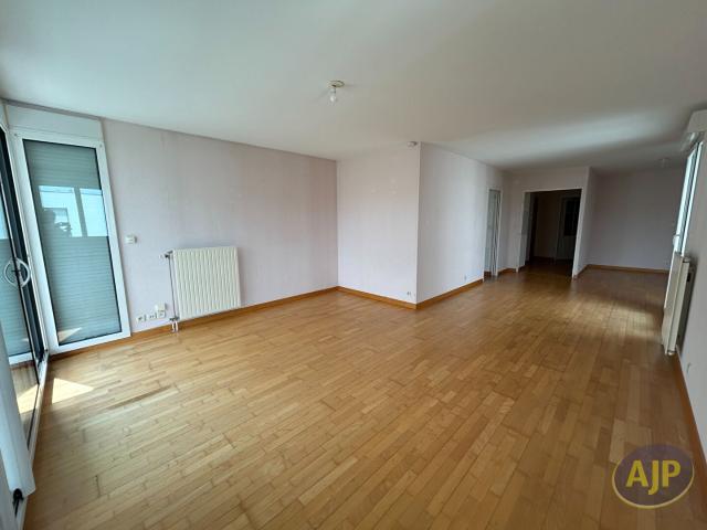 Appartement location à Châteaudun, Courbehaye