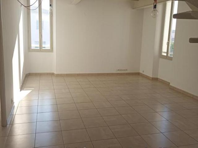 Duplex location à Arrondissement de Toulon, Bandol