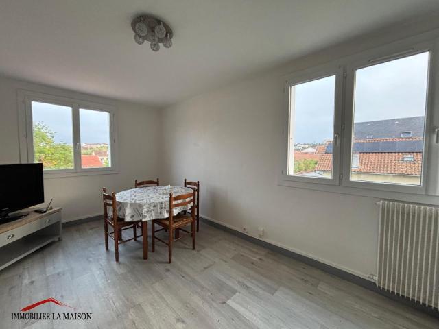 Appartement location à Les Cébrades, Sanilhac