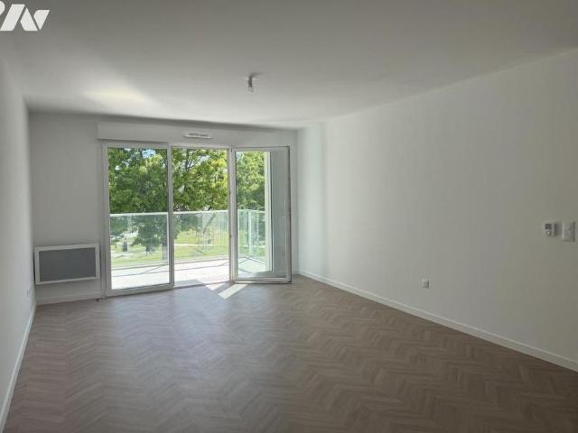 Appartement location à Laval, L'huisserie
