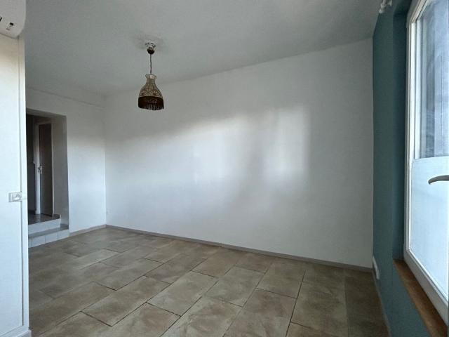 Appartement location à Le Méjan, Arles
