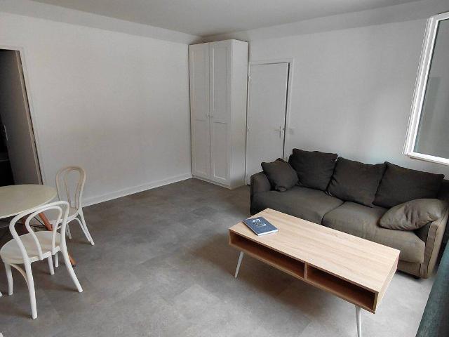 Studio location à Village Coteaux, Rueil-Malmaison