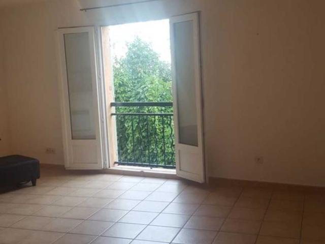Appartement location à Arrondissement de Toulon, Solliès-toucas