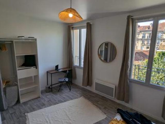 Appartement location à France métropolitaine, Puteaux