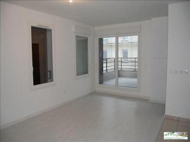 Appartement location à Place Nelson Mandela, Ris-Orangis