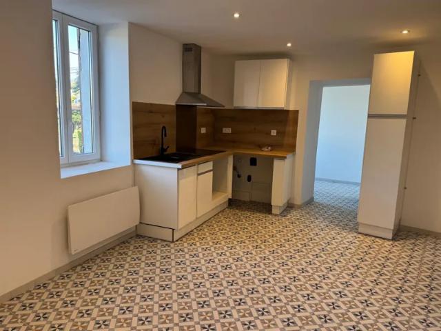 Appartement location à Les Cayrades, Courry