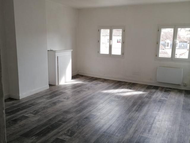 Appartement location à La Fenêtre, Saintes