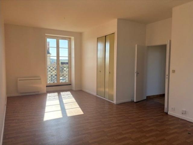 Appartement location à La Châtre, Sainte-sévère-sur-indre