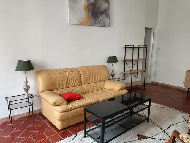 Appartement location à Nîmes, Pont-saint-esprit