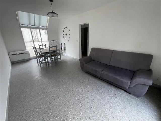 Appartement location à Saint-Georges, Descartes