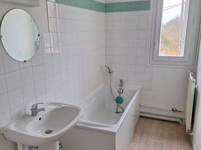 Appartement location à Saint-Amand-Montrond, La Guerche-sur-l'aubois