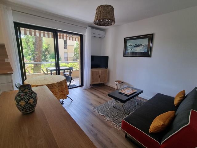 Appartement location à Arrondissement de Draguignan, Saint-raphaël
