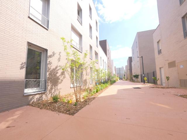 Appartement location à France métropolitaine, Romainville