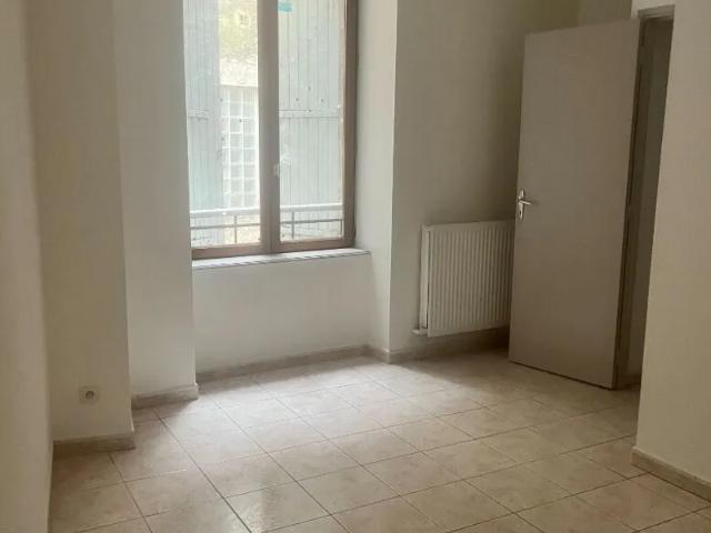 Appartement location à Nîmes, Pont-saint-esprit