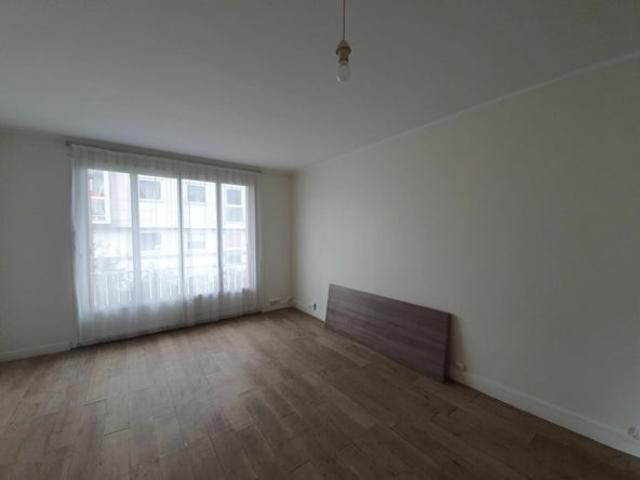 Appartement location à France métropolitaine, Courbevoie