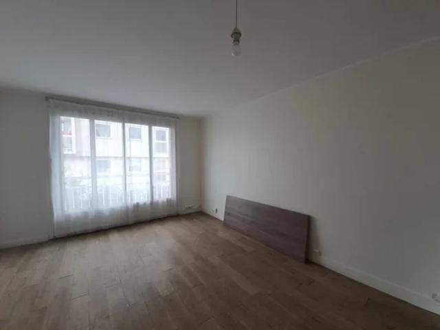 Appartement location à France métropolitaine, Courbevoie