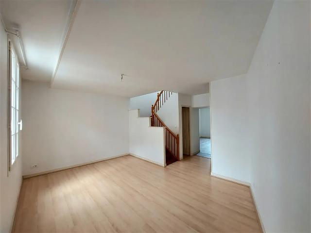 Appartement location à Saint-Pierre, Saintes