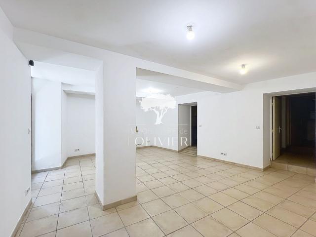 Appartement location à ZI Montée des Bourguignons, Apt