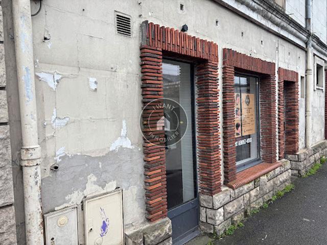Local Commercial location à Saumur, Saulgé-l'hôpital