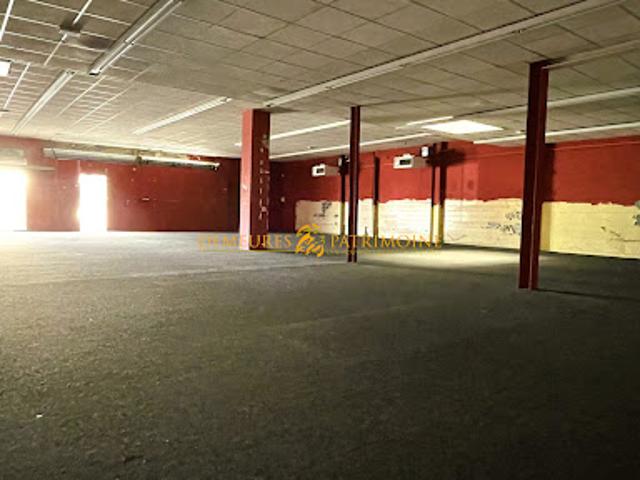 Local Commercial location à Angoulême, Aignes-et-puypéroux