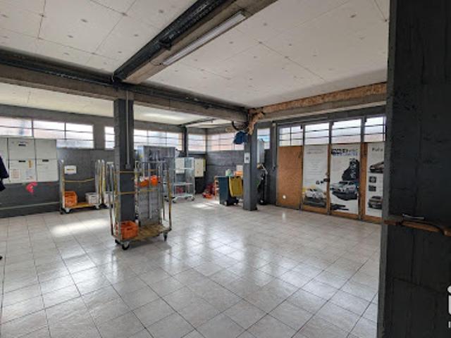 Local Commercial location à Saint-Étienne, Roche-la-molière