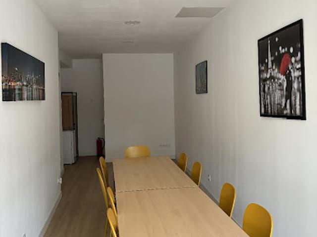 Local Commercial location à Béziers, Villeneuve-lès-béziers